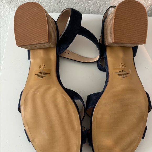 Short Navy Heels - Picture 3 of 3